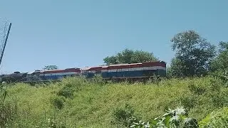 Doble Gt22 con Tren de NCA Hacia Patio Parada (4/3/24)