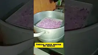 Steamed purple sweet potato cake with grated coconut #minivlog#adayinmylife#indonesianfood#shorts