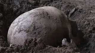 BURG HEINFELS Restaurierung - Entdeckung Gr&auml;berfeld