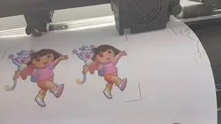 V4-S727: Vinyl4 -Studio 720mm,Studio Vinyl Cutter Demonstration on Contour Cutting / Die cutting...
