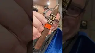 Aging Room Quattro Nicaragua Maestro Review | Bold & Complex Nicaraguan Smoke #shorts