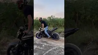 Giving the Yamaha MT03 a solid test