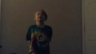 Fingermate sneezes,in sneeze dneeze.