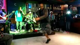 Lunes Session - Leviano Bar