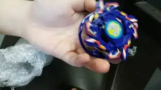 The First Ever Jumping Beyblade? Cyber Dragoon A Beyblade Plastic Generation Unboxing Part 3