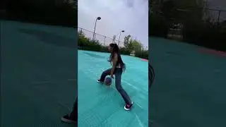 Hooping Like a Boss: Teen Girl Takes Over the Court! #basketball #kobe  #curry