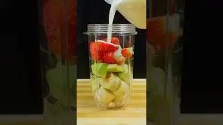 Avocado Strawberry Smoothie #asmr #shorts