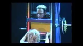 The Incredible Shrinking Man Illusion by Sean-Paul the Magic Man