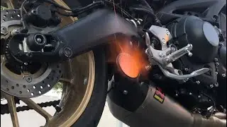 Yamaha XSR 900 Escape Akrapovic Titanium Exhaust vs Stock Exhaust Sound