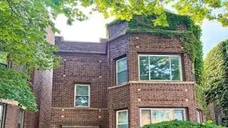 7810 S East End Avenue, Chicago, IL Presented by Lourdes Hernandez.