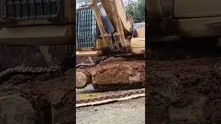 How to Repair and Reuse a Broken Excavator Chain/Track!​#Excavator #HeavyMachinery #Repair