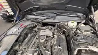 Утечка охлаждающей жидкости из задней части двигателя Mercedes S550