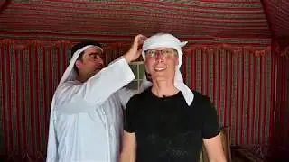 COME INDOSSARE il COPRICAPO ARABO a DUBAI (parte 2)