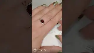 Серебряное кольцо с нат. гранатом. В наличии 17,17,5 размер. Цена 1700 руб
