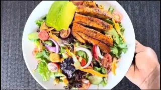 Простой рецепт салата с лососем и авокадо | Здоровая и вкусная идея для блюда 🥗🔥
