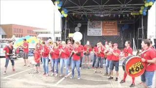 De Pretband Help Ons Bloaz'n Brummen Podium E Bemmelse Dweildag  14 juni 2015 Bemmel NL GLD HD