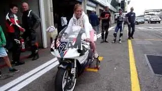 Tine op EDAracing hun Suzuki