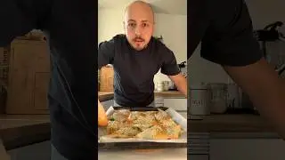tri&aacute;ngulitos de masa filo con espinaca y queso de cabra