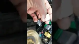 4pin අාව  A/C pressure switch 2pi switch  එකකට මාරැකරල හදන කොට ඔයාට එන්න පුලුවන් ගැටලුවක්