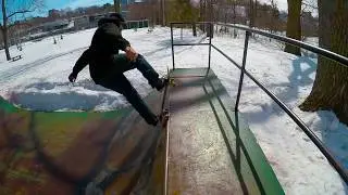 A BLUNT A DAY 8: blunt nosegrab to rock to fakie