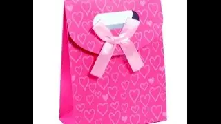 Gift Wrap Ideas . Very easy Gift bag/ box.