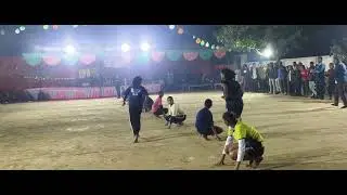 Aakansha ka team Si team dekhiae Kitna aapke samne pradarshan karne jaati hai aap log khud bataiye c