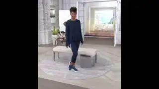 QVC model looking good in leggings 037