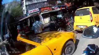 Daily Commute Diaries: Streets of Mumbai | AiMAdventuress