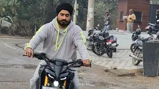 New Year Ke Pehle Din Bike Dekhne Nikal Gye 😀