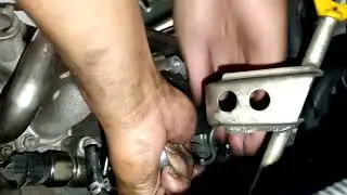 1.Toyota Fortuner EGR Throttle Body intake manifold Cleaning