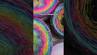 Bobbel Feuerwerk, Farbexplosion, Beauty, Zimtstern 😍#farbe #wolle #h&auml;keln #Bobbel #farbverlaufsgarn