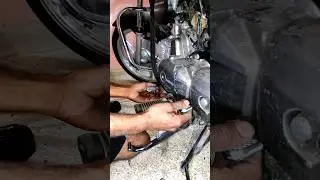 Bike ka gear lever adjust kaise set Karen #gearlever #bikeshorts