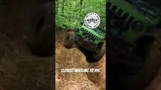 Mojito Mike three wheeling through a gully #jeeplife #offroad #wheeling #hv4w