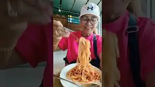 Завтрак в аэропорту #приятный #завтрак #видеовшортах #шорты @RDYVLOGS