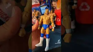 ФИГУРКИ WWE С БЛОШИНОГО РЫНКА