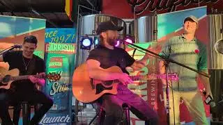 Nate Haller at the Hot Country 103.5 Hangout.