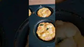 Making some delish EGG bites!! Low carb food is our life... look at the process mmmmm 🥚 