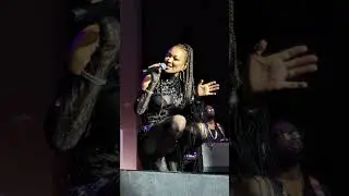 Chant&eacute; Moore Shuts Down the Stage in Sparkles #liveperformance #rnb #shorts