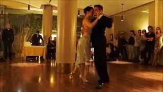 Diego Quispe y Marina Alcalde bailan 
