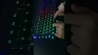 ゲーミングキーボード　Logicool G PRO X　青軸打鍵音