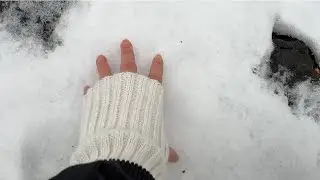 ASMR 3 MINUTES OF SNOW CRUNCHING ❄️