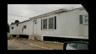 Exploring another Abandoned mobile home before its Tearnout
