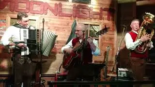 Die Kathreiner - Im Blumendorf