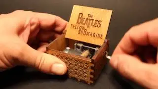 Yellow Submarine - The Beatles - Music box by Invenio Crafts