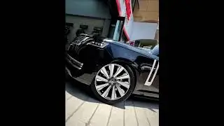 Price of the 2025 Land Rover Range Rover.