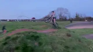 #mtb #bike #pumptrack#lifeisbutadream 