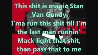 Lil Wayne-Sorry 4 the Wait (Lyrics on the screen)