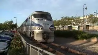 HIGH Speed!! Amtrak F59PHI [457] BLASTS Through Encinitas, CA 