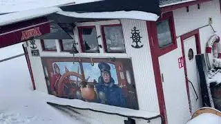 Vajonnut ravintolalaiva Esposito, F&ouml;lin vesibussi ja F&ouml;ri / Turku, Finland (4K)