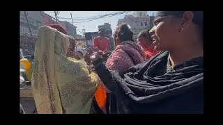 gareebo ne tak mujhe side kardiya